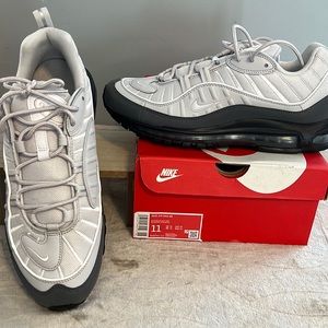 Nike Air Max 98. Vast Grey